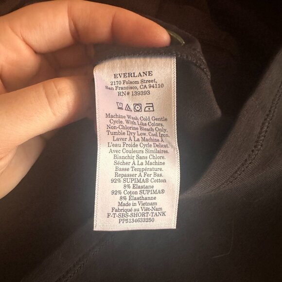 Everlane - The Form Tank in Black (Medium) - Picture 8 of 8